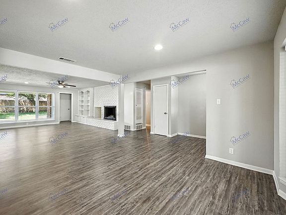 4th image of 2201 Briarwood Blvd