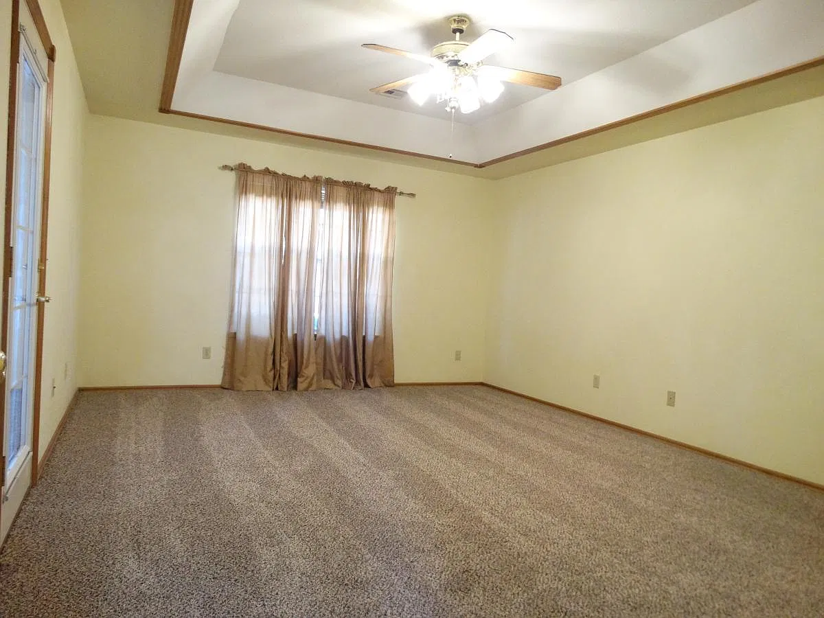 4 bed, 1861 sqft, $1,800 — Photo 3