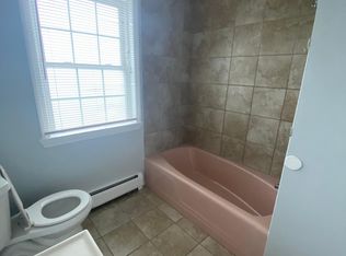 410 Grayson Dr, Springfield, MA 01119