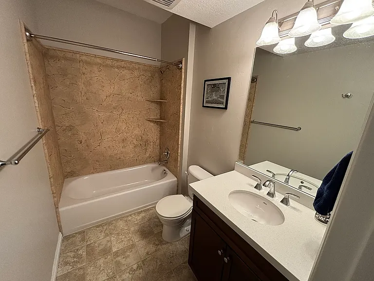 170 E Belmont Ave #9 — Photo 16
