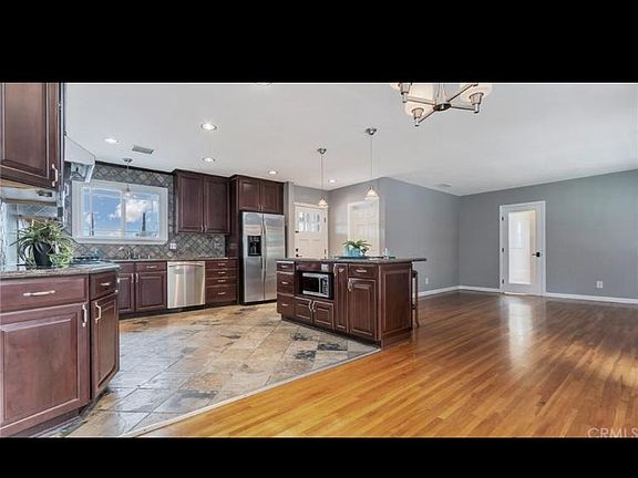 4th image of 1628 E Washington Ave