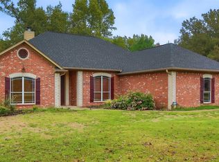 125 Pond Dr, Marshall, TX 75672