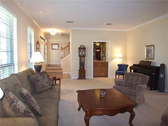 5th image of 11909 Cherie Dr