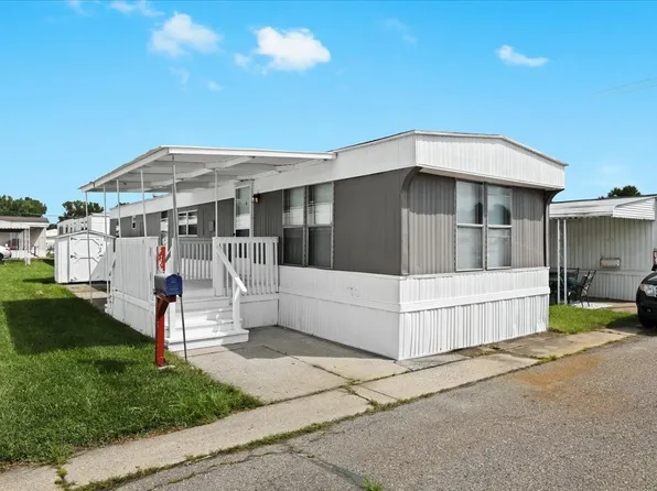 22600 Middlebelt Rd #G04, Farmington, MI 48336