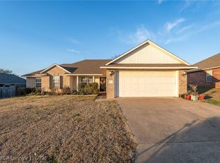 901 Harvard Ave, Fort Smith, AR 72908