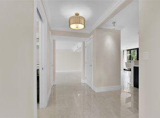 250 E Royal Palm Rd APT 2A, Boca Raton, FL 33432