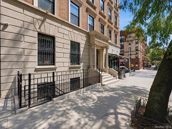 2nd image of 51 W 106th Street #5D