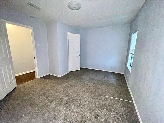 5th image of 1339 Trewitt Rd
