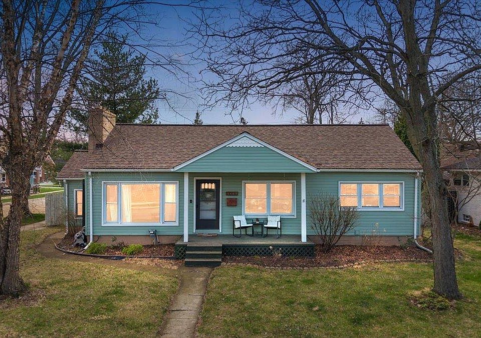 1st image of 1920 Kalama Ave