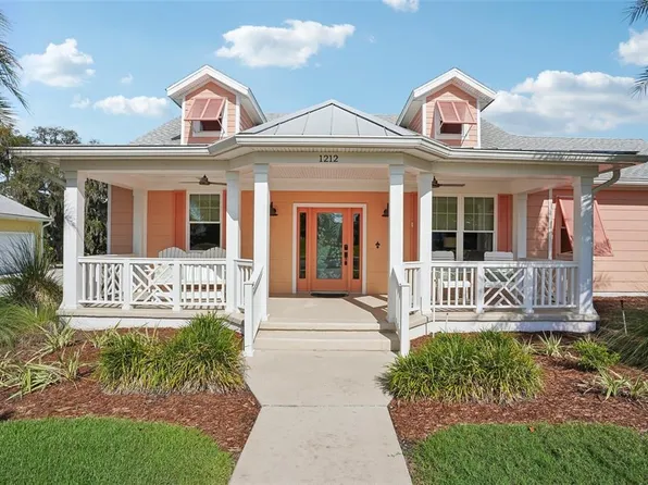 1212 Fiesta Key Cir, Lady Lake, FL 32159