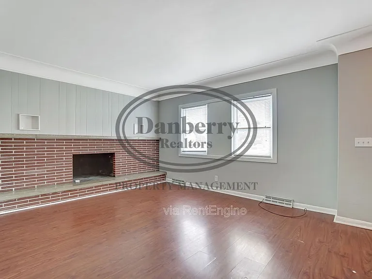 1115 Secor Rd — Photo 6
