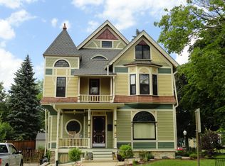 442 Dupage St, Elgin, IL 60120