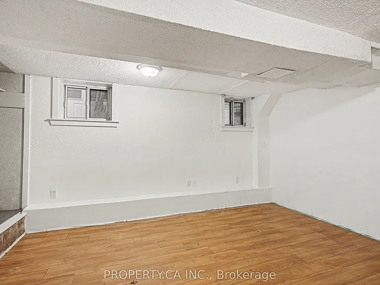 130 Lauder Ave #LOWER — Photo 11