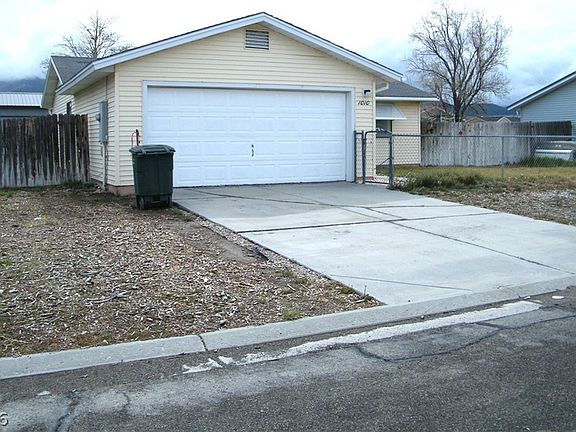 3rd image of 1010 75th St E
