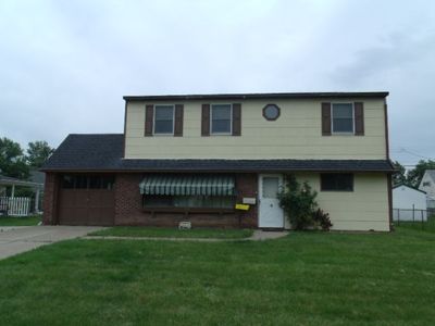 90 Cardinal Rd, Levittown, PA, 19057
