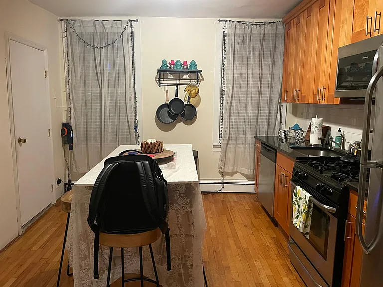 903 Park Ave #3 — Photo 3
