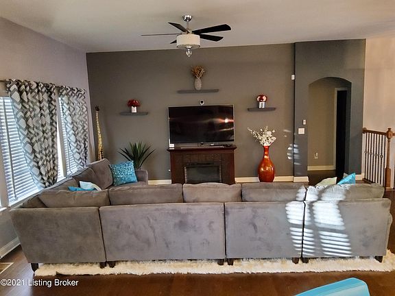 5th image of 303 Merlot Ct