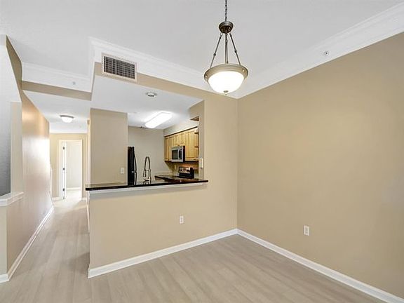 2nd image of 2030 Alta Meadows Ln APT 1208