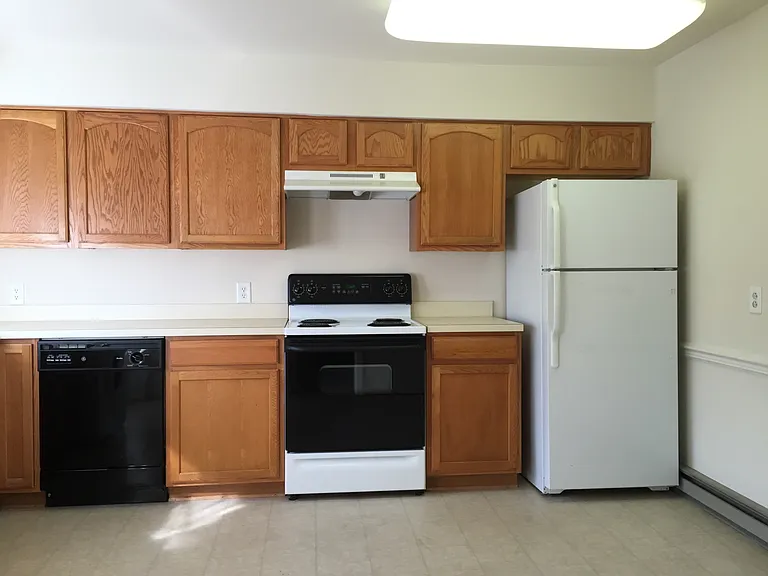 1204 William St — Photo 3