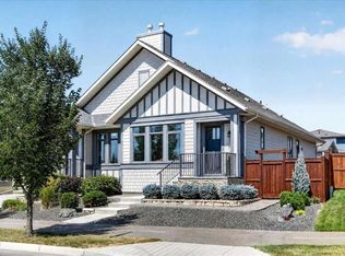 24 S Mahogany Gdns SE, Calgary, AB T3M 2S2