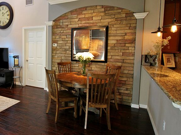 3rd image of 5043 Fiorella Ln