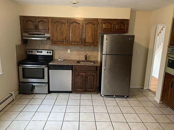 2nd image of 730 Lincoln Ave