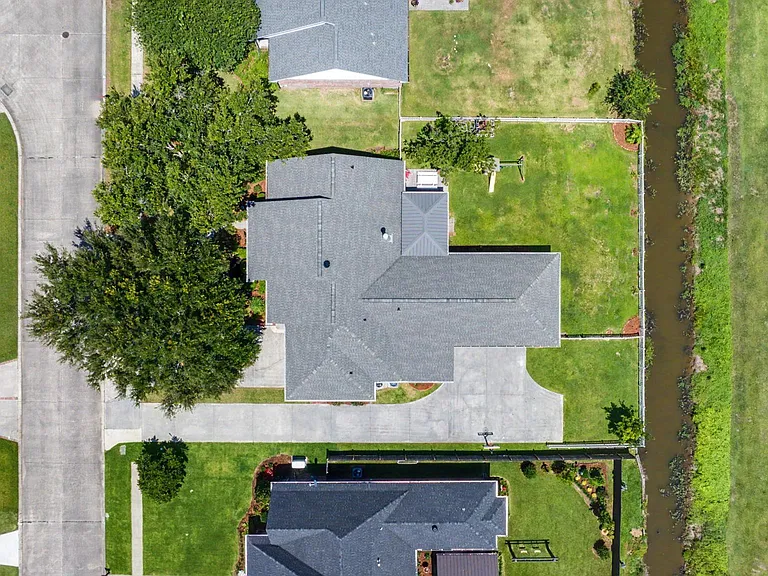 300 Cheyenne Dr — Photo 24