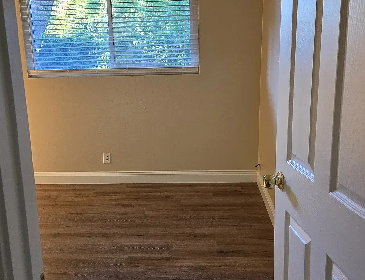 550 California St #1 — Photo 12