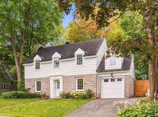 694 Island Park Dr, Ottawa, ON K1Y 0B7