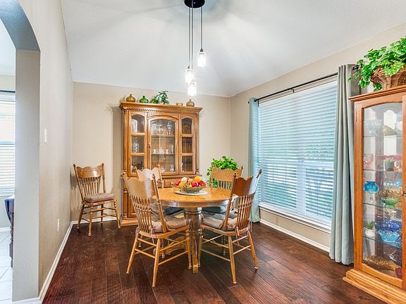 5th image of 10534 Highland Ridge Rd