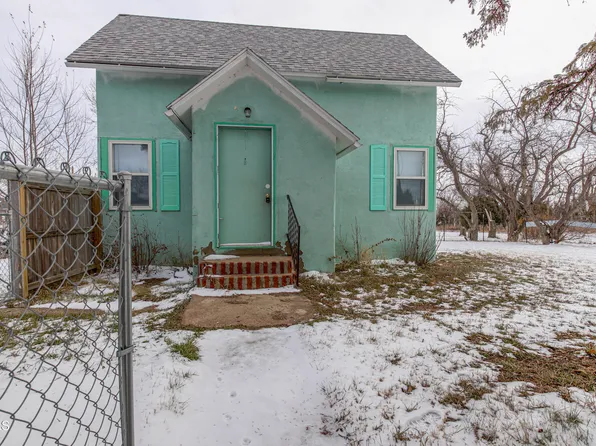 576 4th Ave SE, Beach, ND 58621