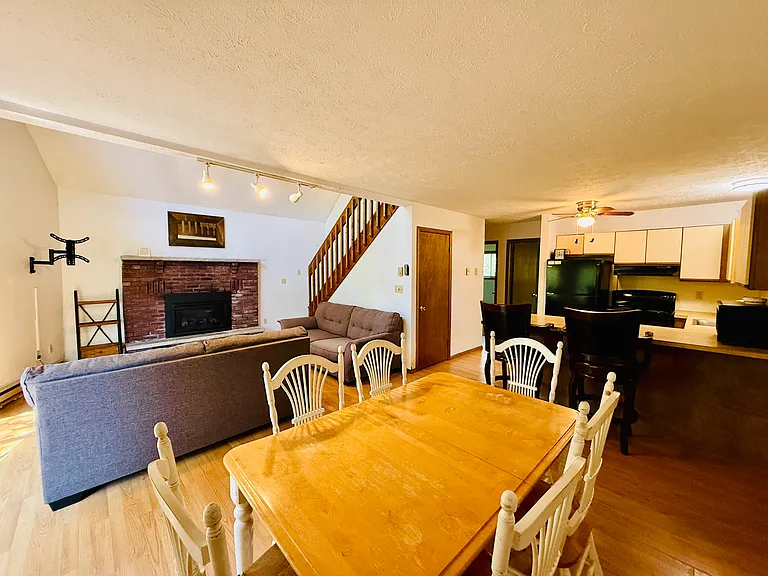 4204 Hickory Rd — Photo 10