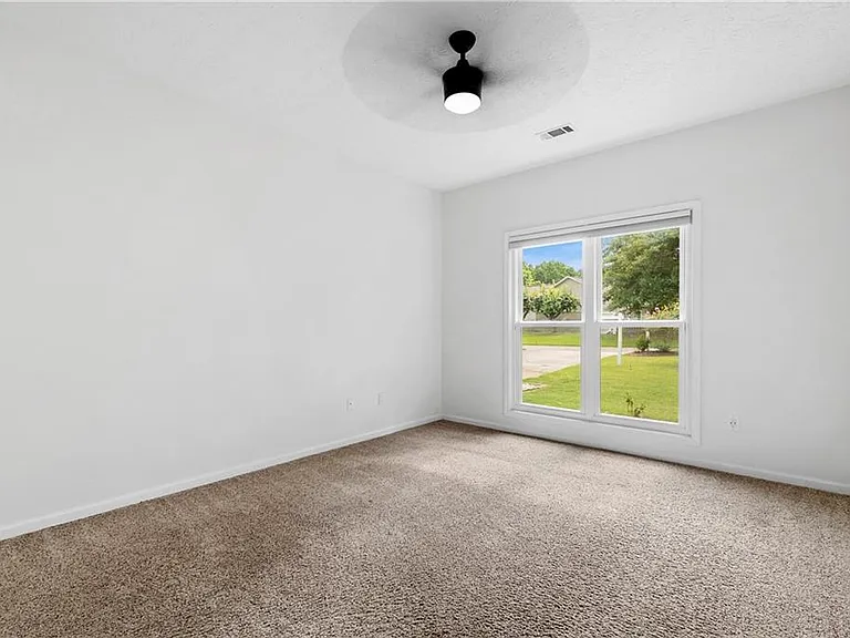 1525 Keystone Dr — Photo 32