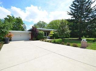 513 Huber Ln, Glenview, IL 60025