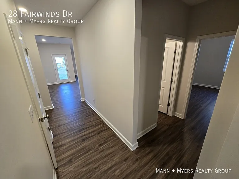 28 Fairwinds Dr — Photo 4