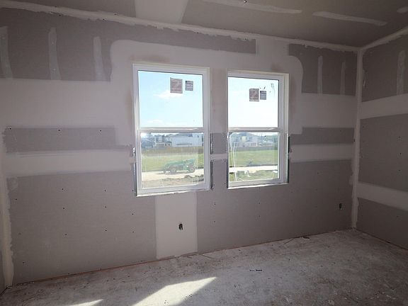 7th image of this home