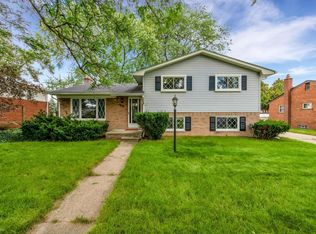 9138 Birkhill Dr, Sterling Heights, MI