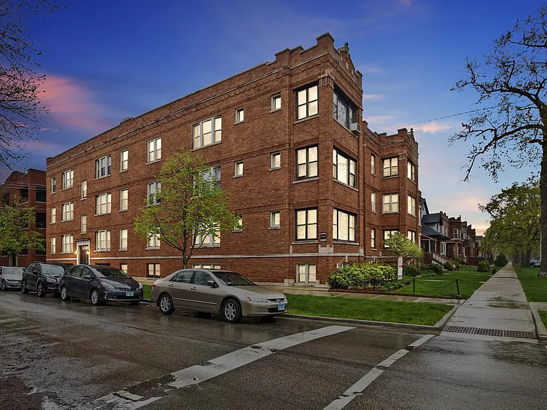 3400-04 N. Springfield/3906-08 W. Roscoe — Photo 6