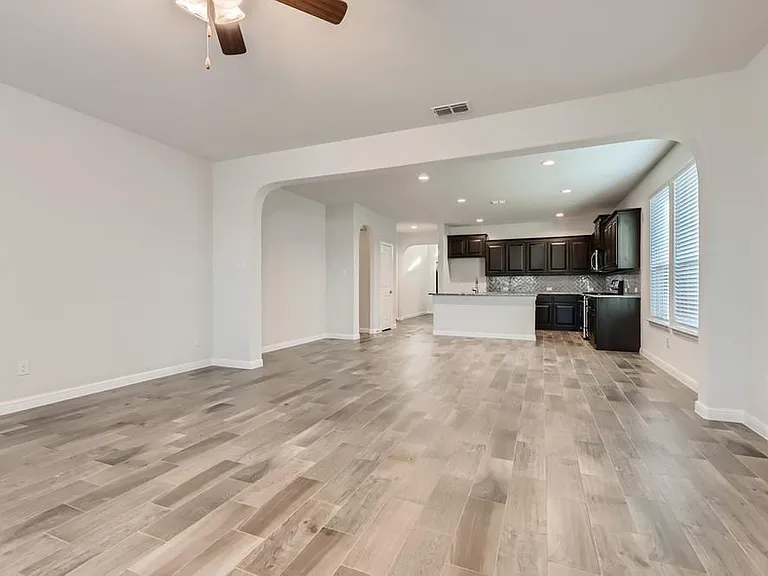 15952 Hayes Ridge Dr — Photo 13