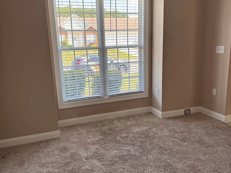 10 Shoreline Dr — Photo 14