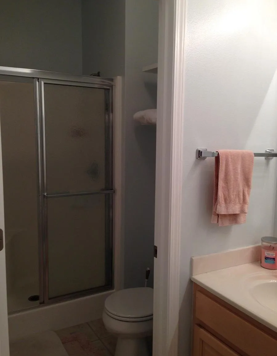 2 bed, 2200 sqft, $2,400 — Photo 3