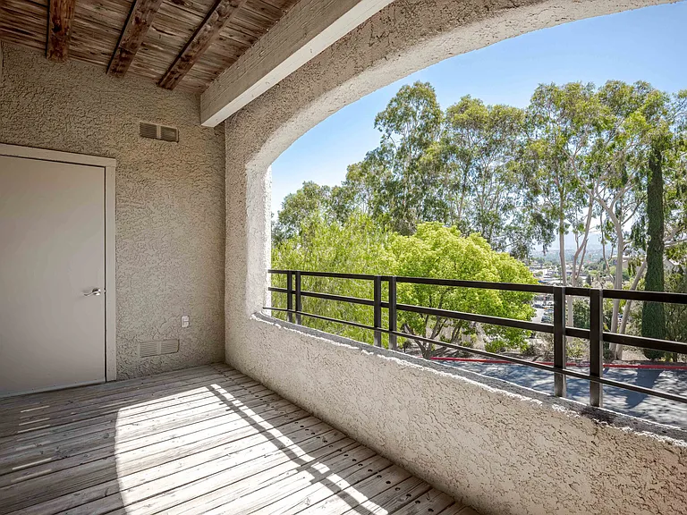 IMT Stevenson Ranch — Photo 38