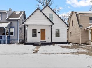 25457 New York St, Dearborn Heights, MI 48125