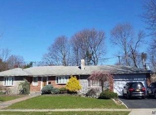 103 Seaman Rd, Jericho, NY 11753