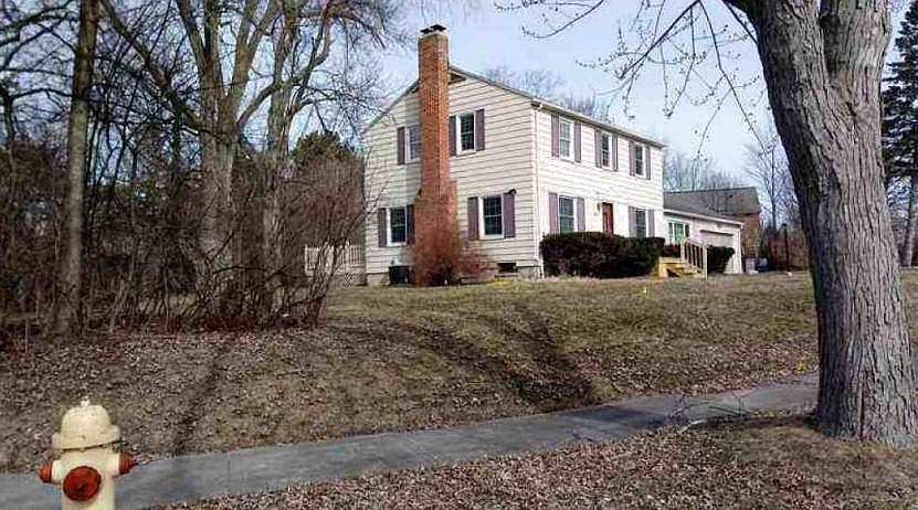 2nd image of 1820 Chelsea Cir
