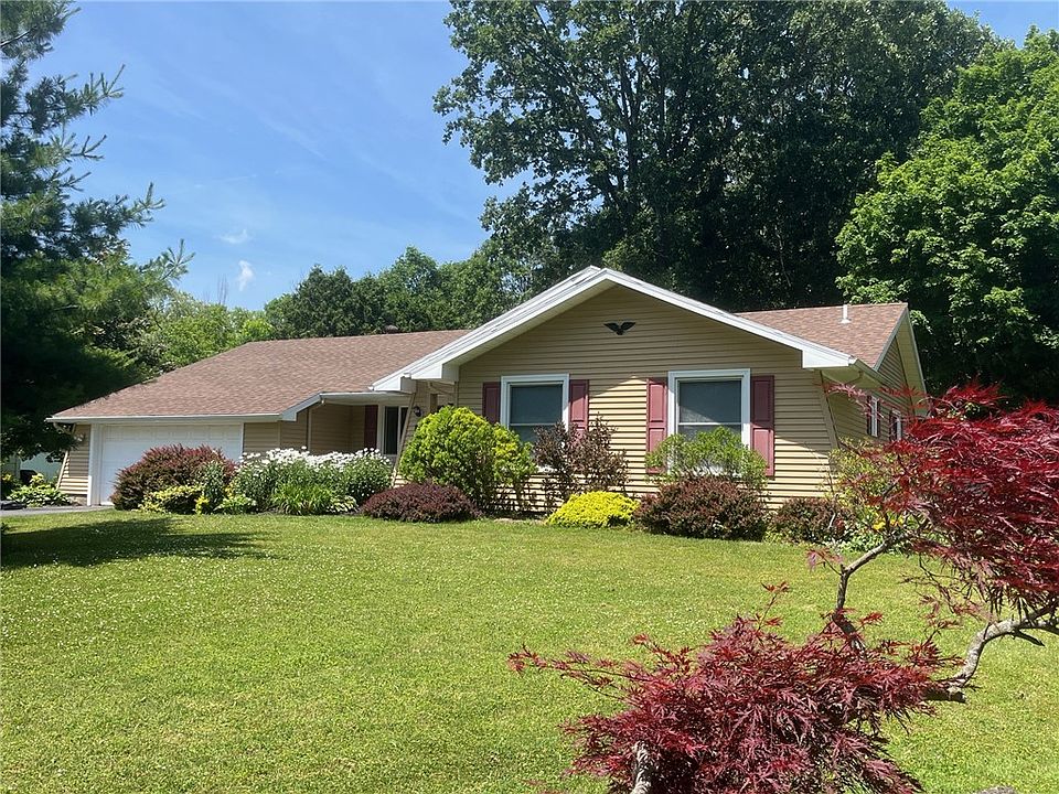 1st image of 85 Parkway Dr