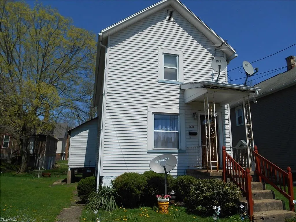 298 W Main W St photo 1