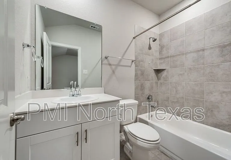 214 Stonehollow Way — Photo 14