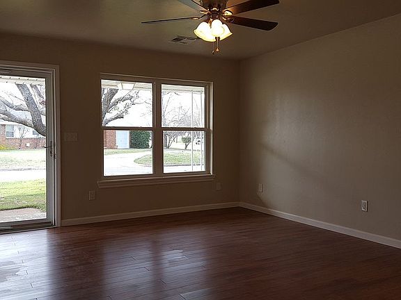 4th image of 117 Mimosa Dr