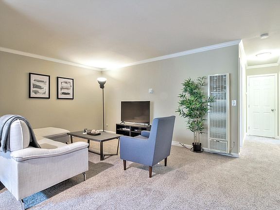 3rd image of 30 Gladys Ct APT 2